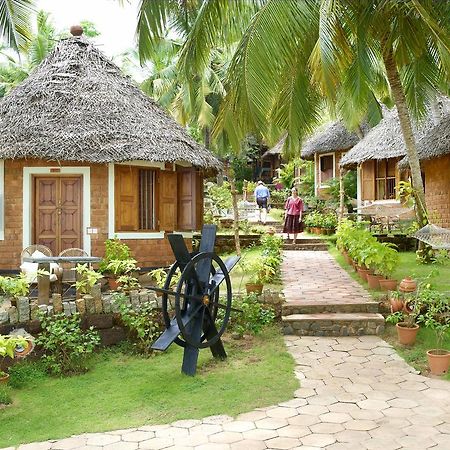 Soma Manaltheeram Ayurveda Beachvillage Kovalam Ngoại thất bức ảnh