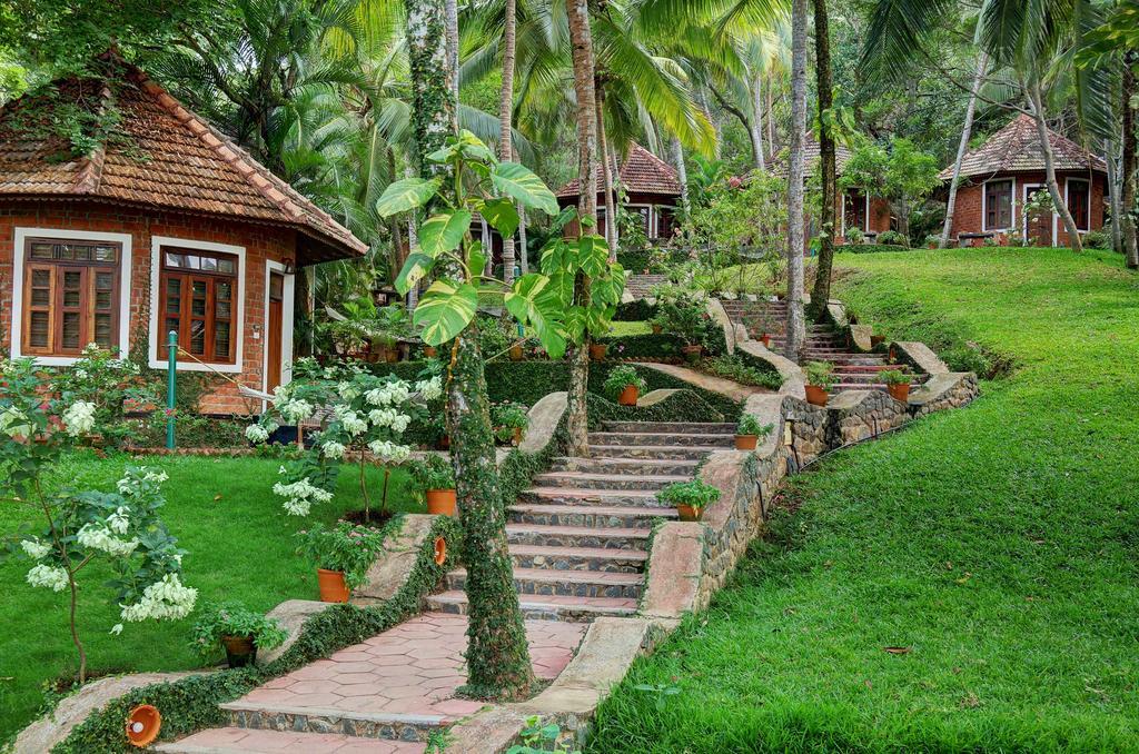 Soma Manaltheeram Ayurveda Beachvillage Kovalam Ngoại thất bức ảnh